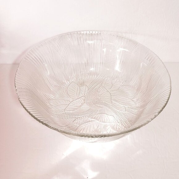 Vintage Clear Glass Crocus Pattern 9 Inch Salad Serving Bowl - Picture 11 of 11